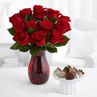 12 Red Roses with 6 Fancy Strawberries