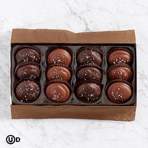 画像2: Salted Caramel Chocolate Covered OREO® Cookies