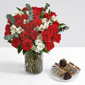 画像1: Ultimate Two Dozen Red Roses with 6 Fancy Strawberries