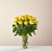 Long Stem Yellow Rose Bouquet(STANDARD 12 Yellow Roses)