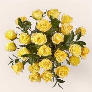 画像2: Ray of Sunshine Yellow Rose Bouquet(24 Yellow Roses no Vase)