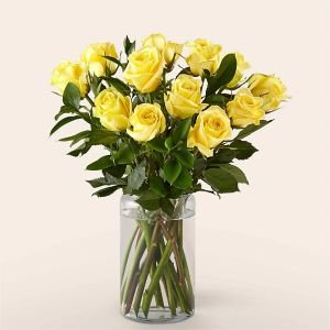 画像1: Ray of Sunshine Yellow Rose Bouquet(12 Yellow Roses with Vase)