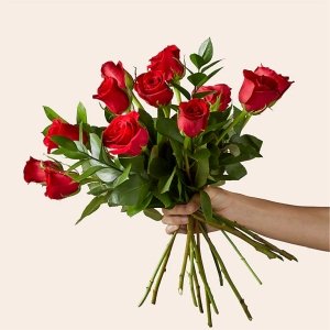 画像2: Red Rose Bouquet (12 Red Roses with Glass Vase)