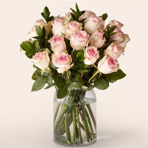 画像1: Pink Champagne Rose Bouquet (24 Pink Roses With Vase)