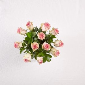 画像3: Pink Champagne Rose Bouquet with Red Vase (12 Pink Roses With Red Vase)