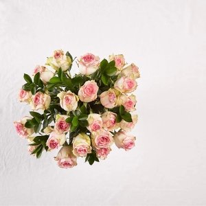 画像3: Pink Champagne Rose Bouquet (24 Pink Roses With Vase)