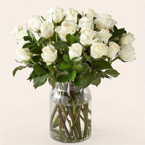 画像1: Moonlight White Rose Bouquet (24 White Roses with Vase)