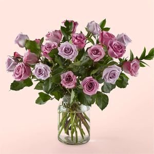画像1: Hearts on Your Sleeve Bouquet(24 Lavender Roses With Vase)