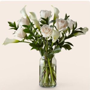 画像1:  Vision in Ivory Rose and Calla Lily Bouquet(Deluxe) 花瓶付き