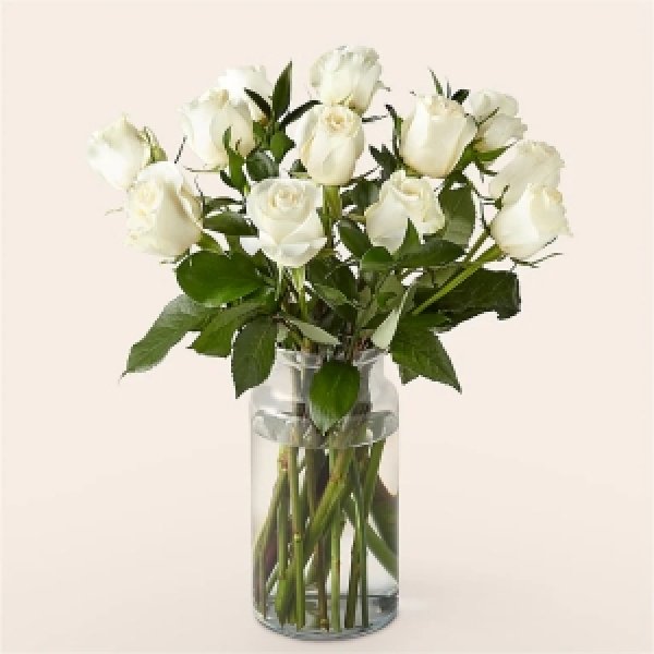 画像1: Moonlight White Rose Bouquet (12 White Roses  with Vase) (1)
